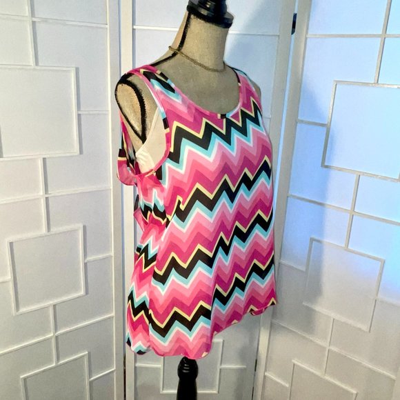 Lilypad Back Bow Semi-Sheer Tank - Picture 4 of 14